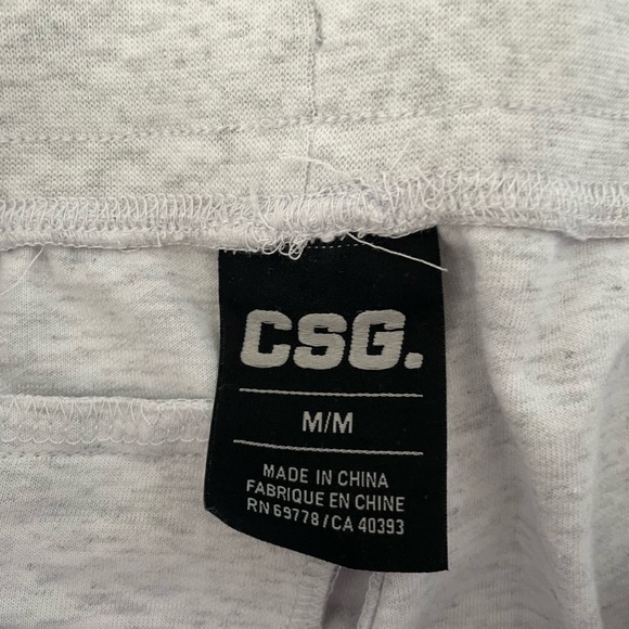 Men Shorts - Picture 3 of 3